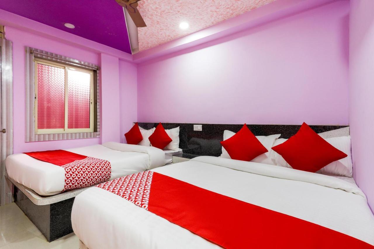 Oyo 45752 Hotel Sb Palace Godarpura Exteriér fotografie