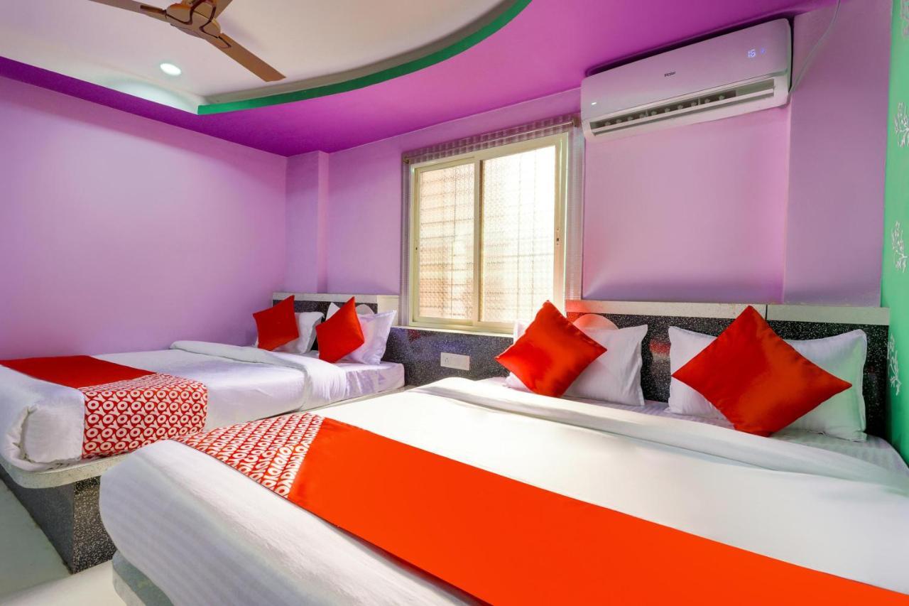 Oyo 45752 Hotel Sb Palace Godarpura Exteriér fotografie