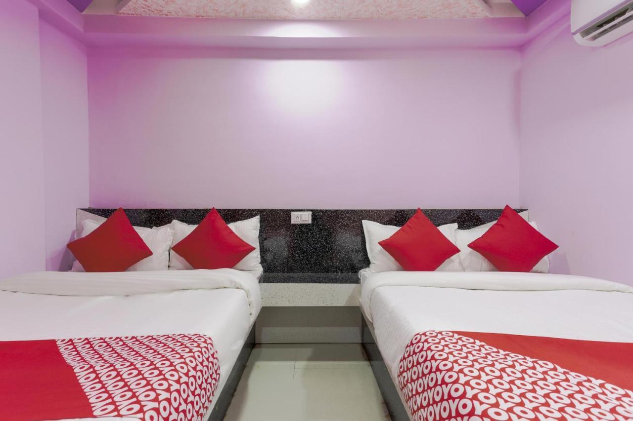 Oyo 45752 Hotel Sb Palace Godarpura Exteriér fotografie