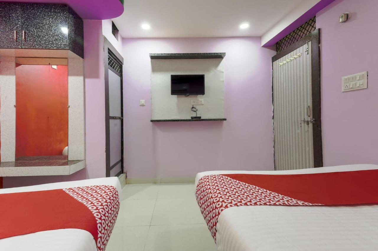 Oyo 45752 Hotel Sb Palace Godarpura Exteriér fotografie